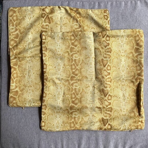 Set of 2 Gold Throw Pillow Covers Gold Ombre Geometric Decorative Square 18x18 - Picture 2 of 4